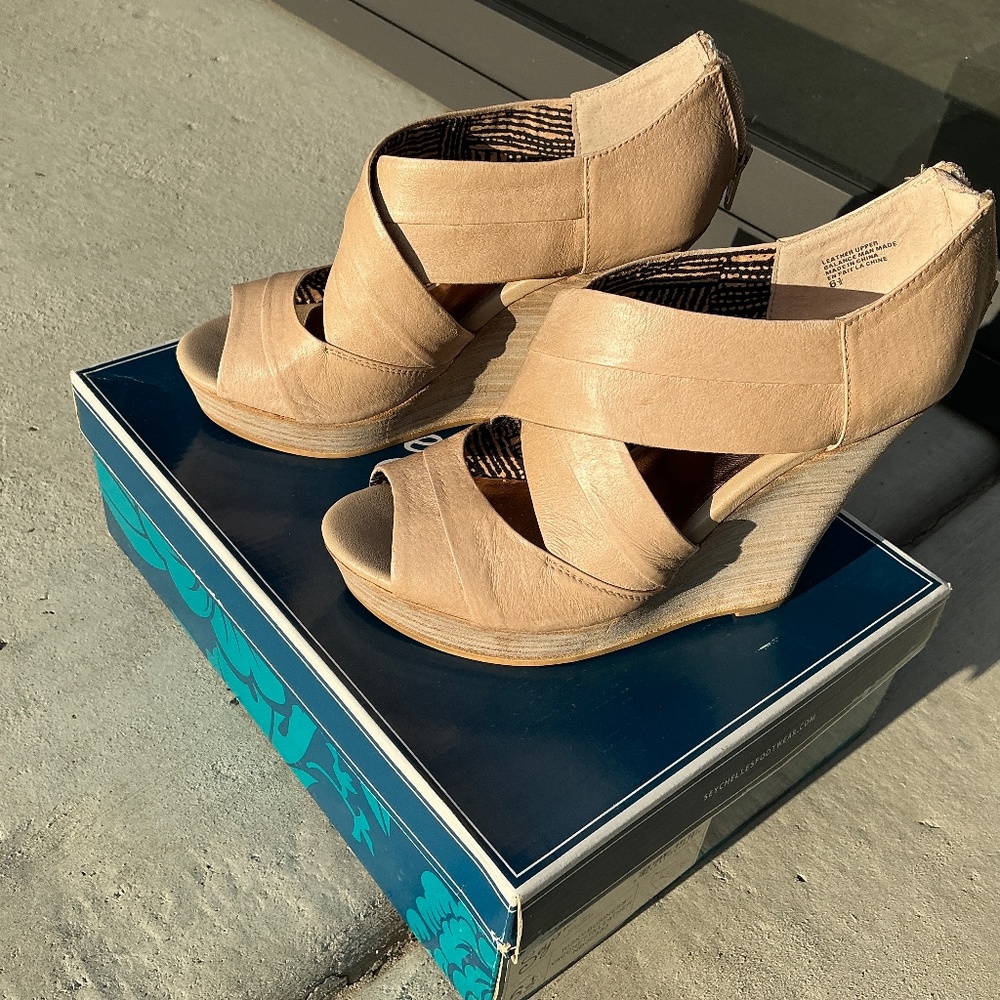Seychelles wedge